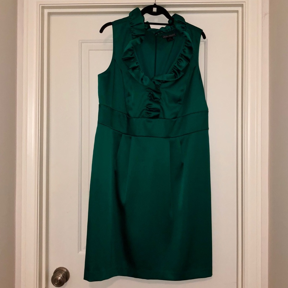 BEAUTIFUL Kelly Green dress
